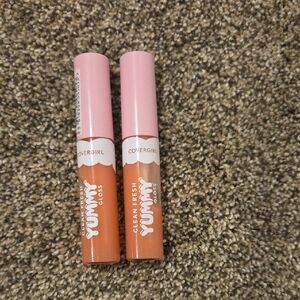 COVERGIRL Yummy Gloss - Soft Pink and Warm Peach